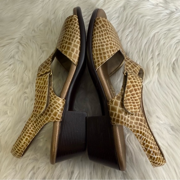 SAS Women's Suntimer Tan Sandals Croc Size 8.5 S - Picture 7 of 9